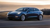 Tesla изтегля 128 хил. електромобила заради риск да катастрофират