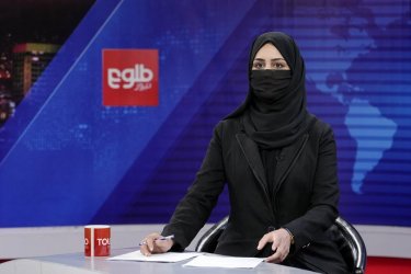 Санкции принудиха тв водещите в Афганистан да покриват лицата си в ефир