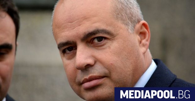 Ден след като първата политическа сила Продължаваме промяната представи