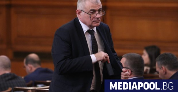 Държавата ще предоставя на работодателите наемащи украински граждани пари за