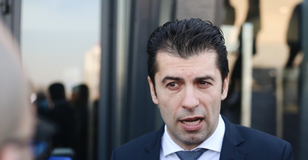 Българска делегация начело с премиера Кирил Петков е в Украйна