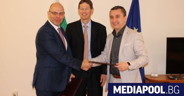 Министерството на енергетиката и AES България одобриха Меморандум за разбирателство