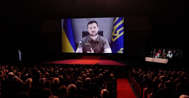 Украинският президент Володимир Зеленски отхвърли възможността страната му да се