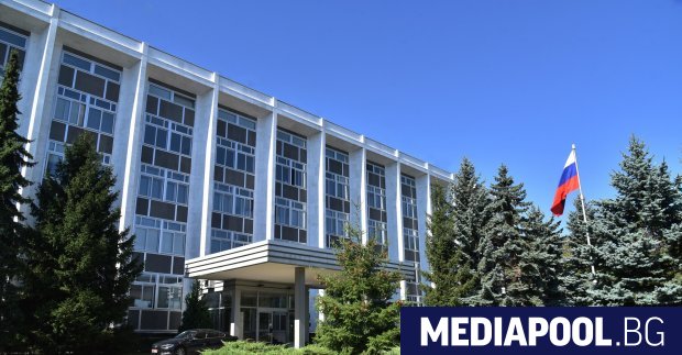 Правителството обмисля значително съкращаване на руските дипломати в София след