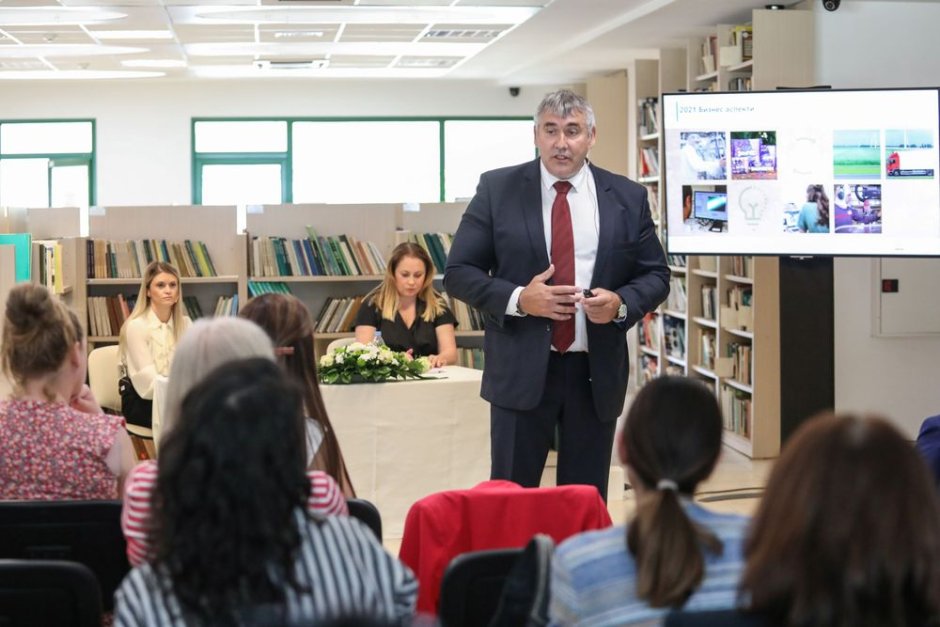 Шефът на "Нестле България" Петър Стоилов представи резултатите и плановете на шоколадовата фабрика в София