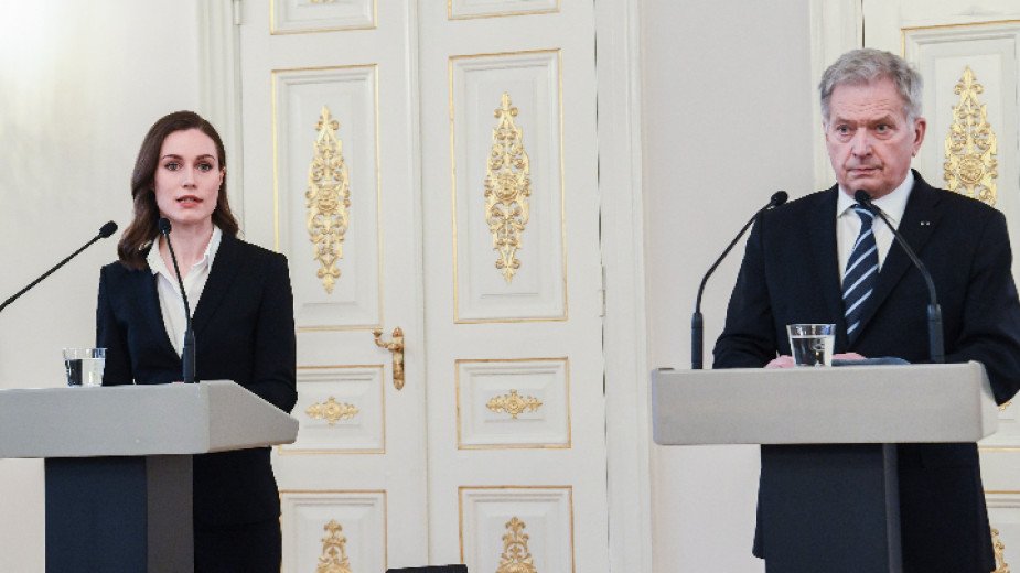 Премиерът на Финландия Сана Марин и президентът Саули Нинистьо. Снимка: ЕПА/БГНЕС