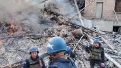 Десетки загинали, след като руска бомба удари училище в Източна Украйна (Обновява се)