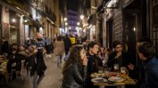 Туристическите посещения в Испания са скочили осемкратно през март