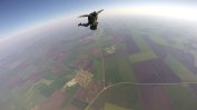 Военен парашутист пострада тежко при скок