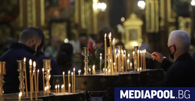 Сръбският патриарх Порфирий връчи на архиепископа на Македонската православна църква
