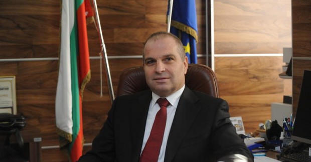 Вицепремиерът и министър на регионалното развитие Гроздан Караджов е депозирал