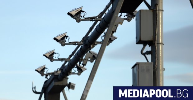 Вдигането на тол таксите за тежкотоварния трафик ще стане на