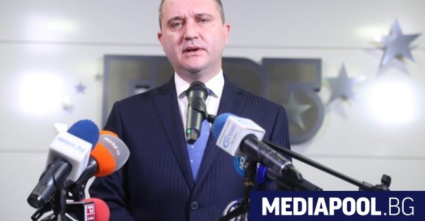 Софийският районен съд обяви полицейския арест на бившия финансов министър