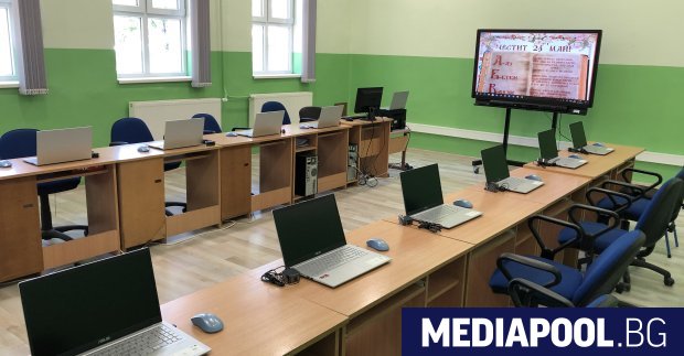 Кандидатите за директори на всички видове институции в системата на