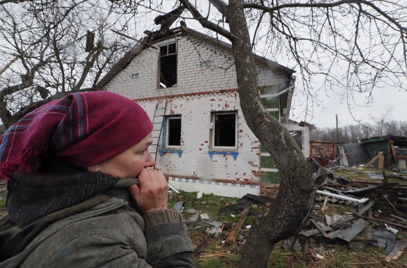 Хората в "градовете мъченици" край Киев се готвят да ги възстановят и разчистват развалините