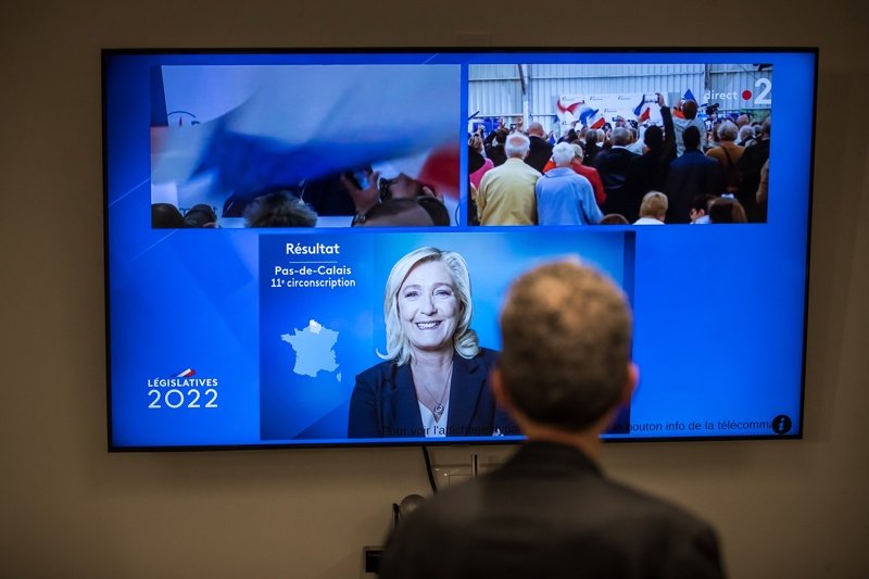 Коалицията на Макрон губи мнозинството във Франция след втория тур на изборите