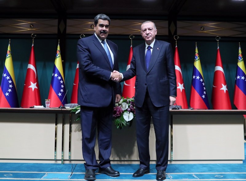 Ердоган прие Мадуро в Анкара