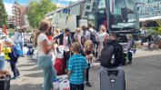 Стартира преместването на украинските бежанци от хотелите по морето до държавни бази из страната