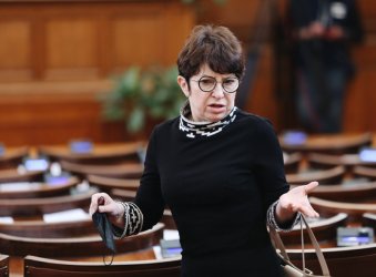 Депутатка от ПП се призна за виновна по дело за катастрофа