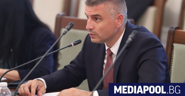 Депутатът от Продължаваме промяната Радослав Рибарски заяви че ако третият