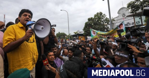 Основният опозиционен лидер в Шри Ланка Саджит Премадаса се оттегли