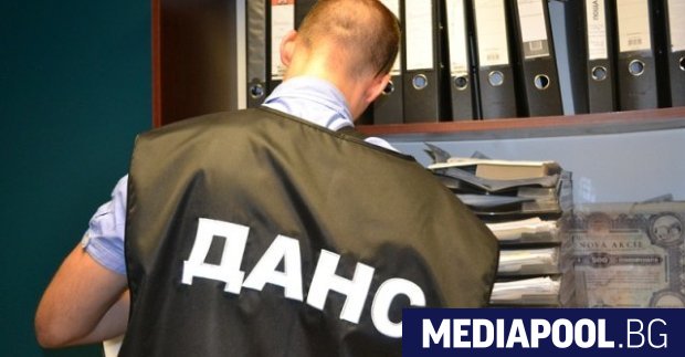 Има обществени говорители които получават плащания включително от руската държава