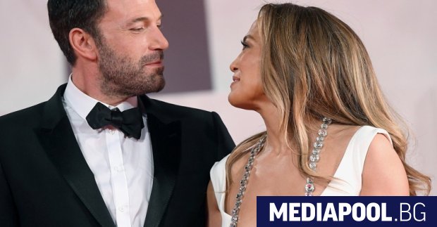 Певицата Дженифър Лопес и актьорът Бен Афлек се ожениха в