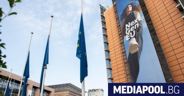 Европейската комисия обяви в петък плановете си да издаде облигации