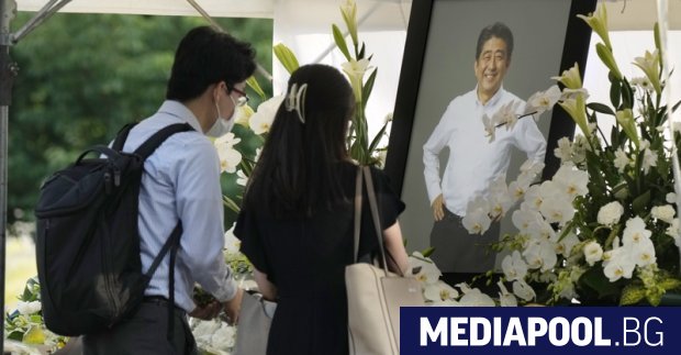 Японското правителство присъди на бившия премиер Шиндзо Абе който беше
