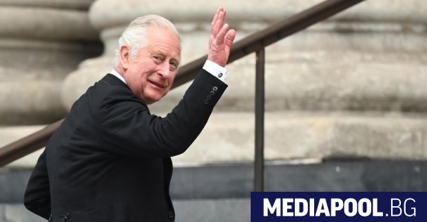 Британският принц Чарлз е получил чанти съдържащи милиони евро кеш