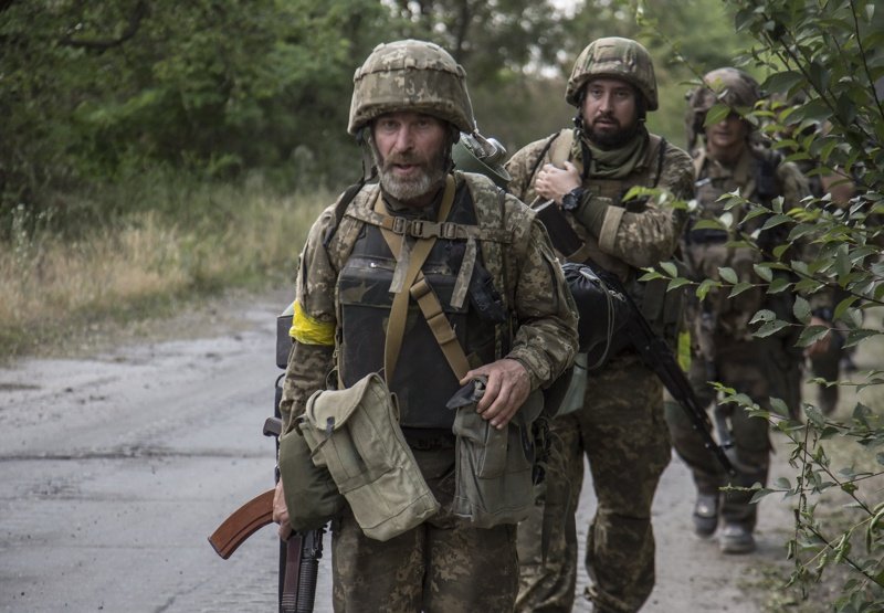 Битката за Донбас се пренася в Донецка област