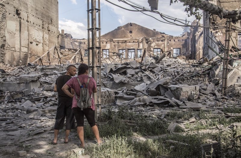 Изглед от разрушенията в Лисичанск, Луганска област. Снимка: ЕПА/БГНЕС