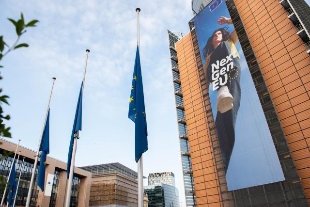 Брюксел пуска облигации за 50 млрд. евро през второто полугодие