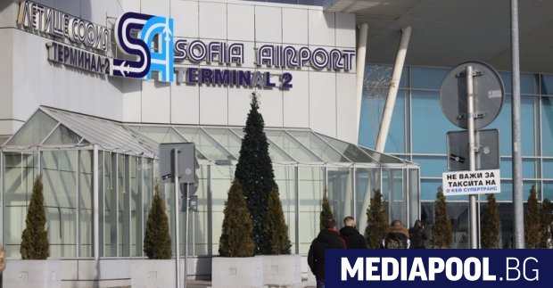 Летище София е затворено заради заплаха за бомба съобщи МВР