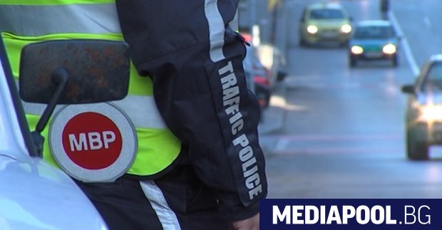 Полицейски служител е ранен със стоп патрон при преследване на