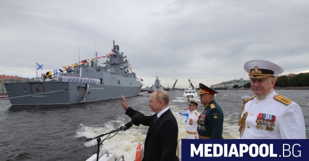 Руският президент Владимир Путин подписа в неделя нова военноморска доктрина