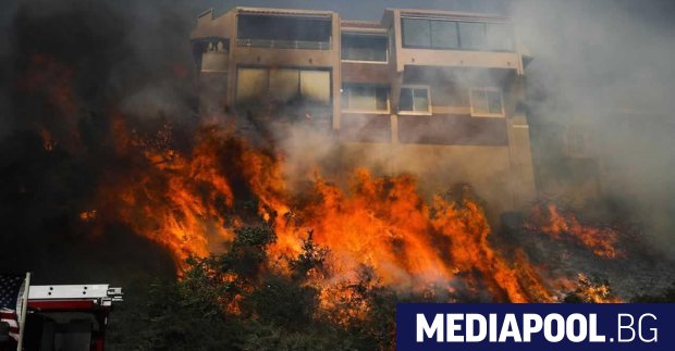 Най обширният пожар в Калифорния за тази година напредна вчера в