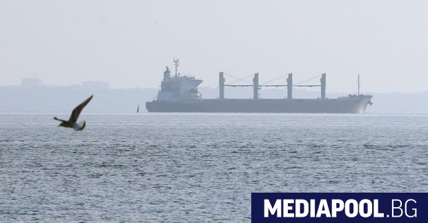 Снимка: Българският кораб Рожен напусна Черноморск, натоварен с украинско зърно