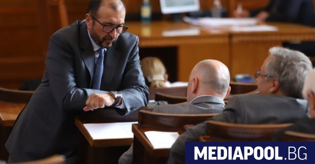 Вътрешният министър Бойко Рашков е изпратил до главния прокурор Иван