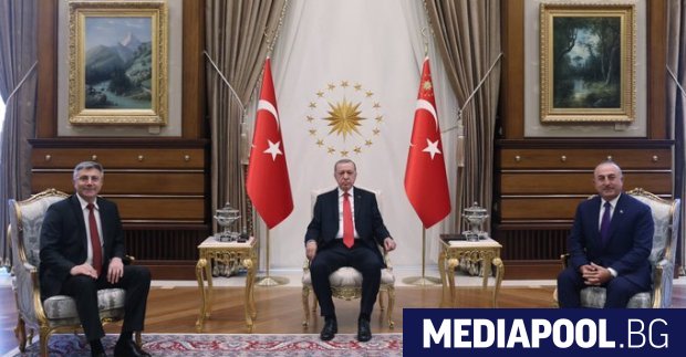 Председателят на ДПС Мустафа Карадайъ се е срещнал с турския