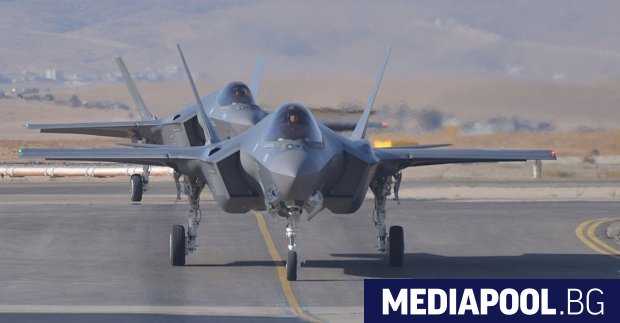 Израелските военновъздушни сили обявиха че временно преустановяват дейността на своя