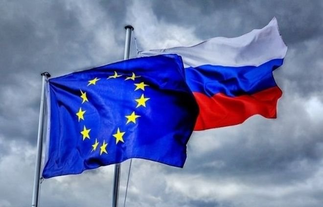 ЕС засега няма да спре да издава визи на обикновените руснаци