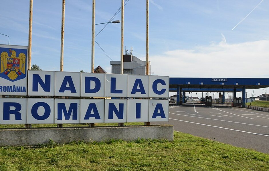 Румъния задържа камион с 40 мигранти, управляван от българин