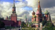 Москва забранява на граждани на "неприятелски държави" да осиновяват руски деца