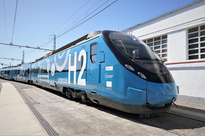 Първите в света влакове на водород тръгват по релсите в Германия
