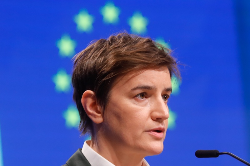 Сръбският президент номинира отново Ана Бърнабич за премиер