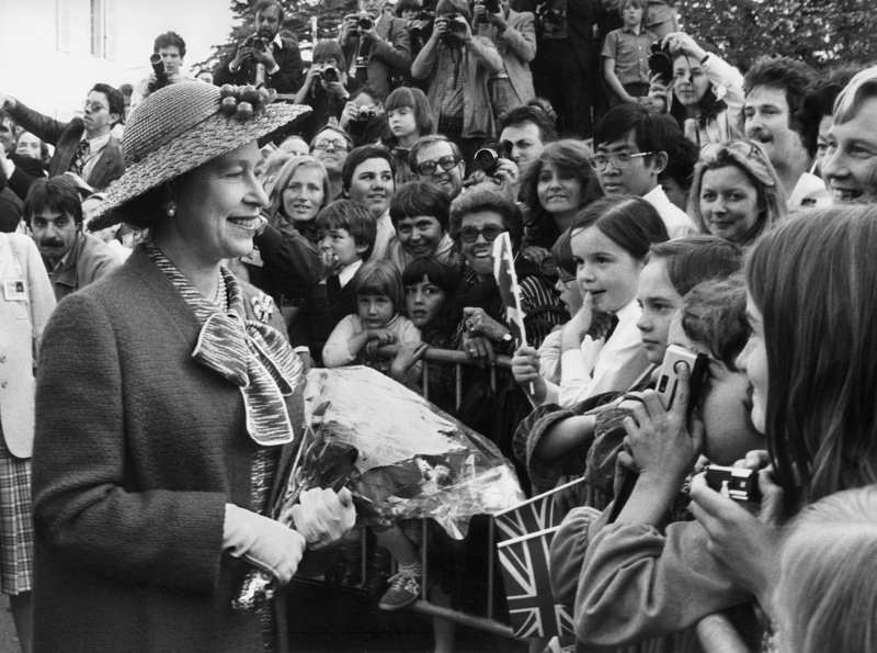 Кралицата по време на посещение в Женева през 1980 година, Сн. ЕПА/БГНЕС