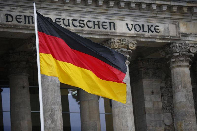 ОАЕ ще доставят на Германия втечнен природен газ и дизел