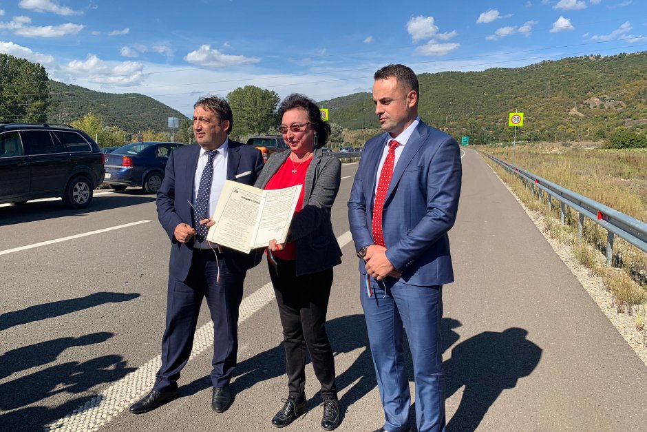 Нов участък от 2.7 км от магистрала "Струма" се пуска в движение (видео)