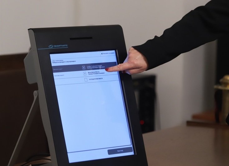 Партиите ще получат достъп до изходния код на машините за гласуване